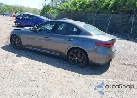 2020 Alfa Romeo Giulia Sport Rwd z USA, uszkodzony, nr VIN ZARFAMAN2L7624277